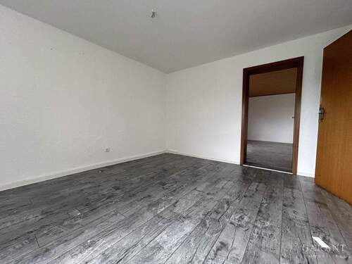Zimmer Einliegerwohnung - Einfamilienhaus mit 230,00 m² in Bad Kissingen zum Kaufen