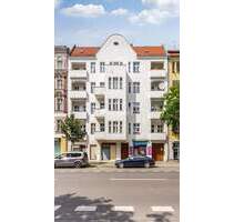 Charmante 1-Zimmer-Altbauwohnung mit Balkon in zentraler Lage - Berlin Gesundbrunnen Charmante 1-Zimmer-Altbauwohnung mit Balkon in zentraler Lage - Berlin Gesundbrunnen