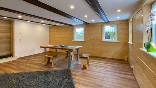 Blockstube - 5 Zimmer Doppelhaushälfte zum Kaufen in Oderwitz