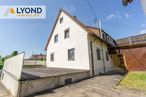 Außenansicht Hinten - 6 Zimmer Doppelhaushälfte zum Kaufen in Sindelfingen