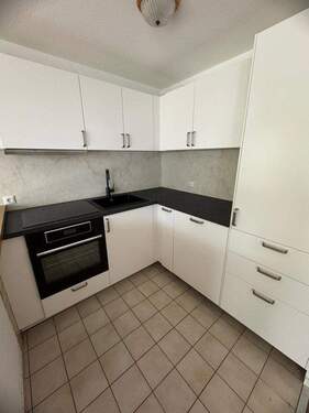 Neue Einbauküche - 2 Zimmer Etagenwohnung in Denkendorf