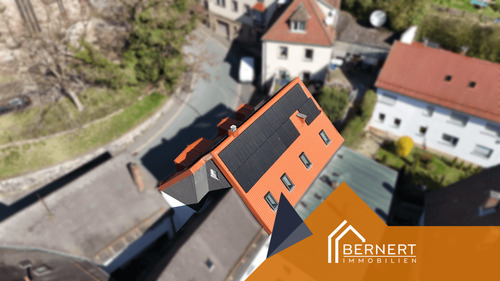 Dach mit Solaranlage - 