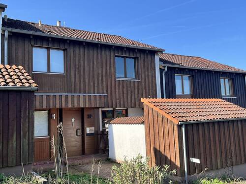 Hausansicht Zugangsweg.jpeg - Haus in Tauberbischofsheim - 320.000,00&nbsp;EUR Kaufpreis, ca.&nbsp; 138,00&nbsp;m&sup2;&nbsp;Wohnfl&auml;che