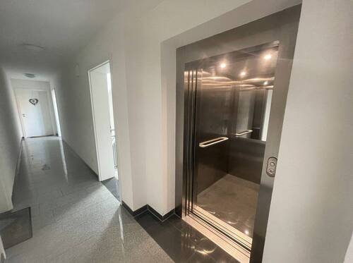 Aufzug Treppenhaus - 