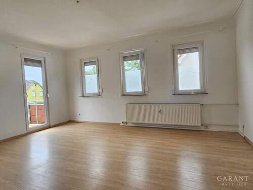 Wohnzimmer - 4 Zimmer Etagenwohnung in Heilbronn