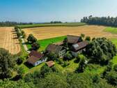 Luftbild - 5 Zimmer Bauernhaus, Landhaus zum Kaufen in Malching