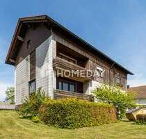 Vielfältige Investitionschance: Charmantes Mehrfamilienhaus mit Potenzial in Windischeschenbach