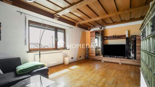 1. OG Wohnzimmer 2 2 - 