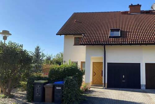Straßenansicht - 5 Zimmer Reihenendhaus zum Kaufen in Olbersdorf
