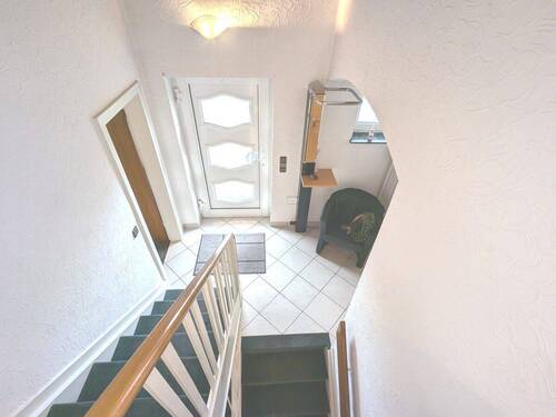 Eingangsbereich / Flur - 3 Zimmer Reihenmittelhaus zum Kaufen in Neuss / Vogelsang