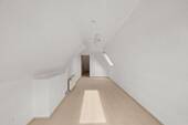 1. Zimmer im Dachgeschoss - 