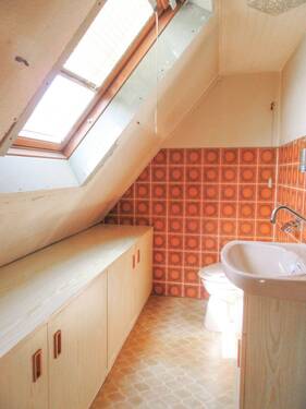 WC, DG - 