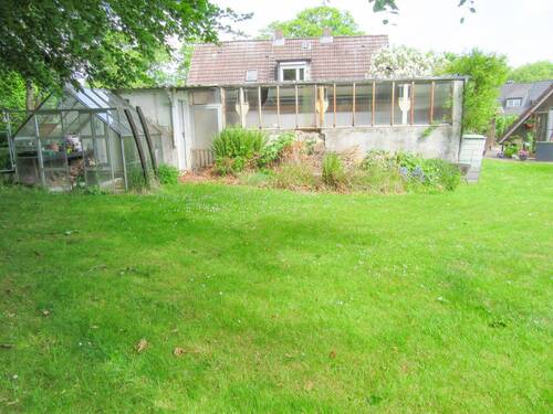 Garten hinter dem Haus - Mehrfamilienhaus, Wohnhaus mit 121,00 m² in Kiel zum Kaufen