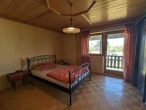 Schlafzimmer mit Zugang Balkon - 