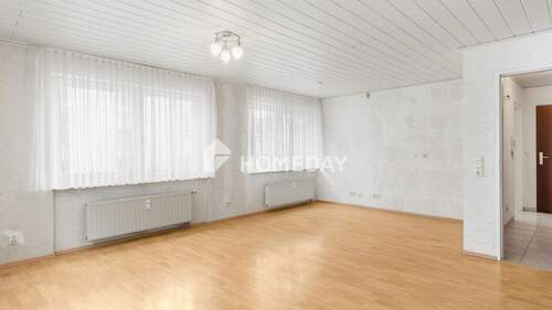 Wohnzimmer 2 - 2 Zimmer Etagenwohnung in Weinsberg