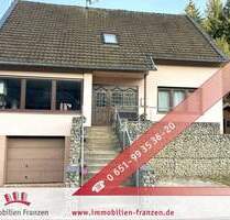 Modernisiertes Einfamilienhaus mit offenem Wohn-Essbereich, Kamin, Garten & Garage - Hentern