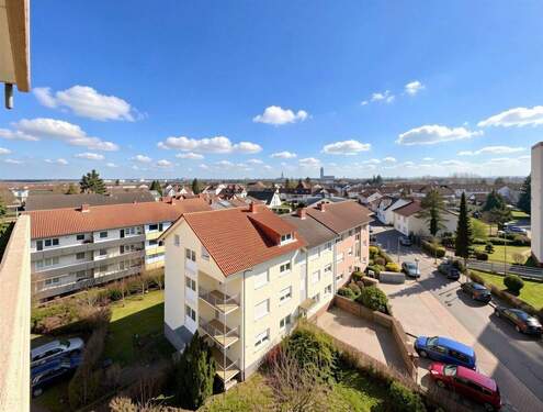 Ausblick - (KI) - 4 Zimmer Etagenwohnung in Hockenheim