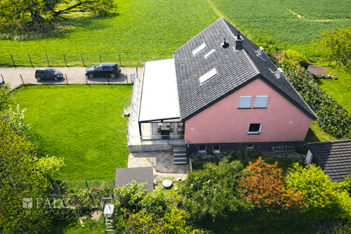 Vogelperspektive - 8 Zimmer Einfamilienhaus zum Kaufen in Köln