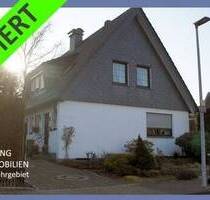 *** RESERVIERT *** Freistehendes Einfamilienhaus mit Garage in grüner Lage von OB-Sterkrade **provisionsfrei*** - Oberhausen Alsfeld