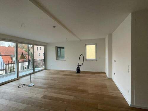 Wohnen/Essen - Etagenwohnung mit 101,00 m&sup2; in Regensburg zur Miete