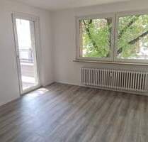 Renovierte 2-Zimmer-Wohnung im 1. Obergeschoss zu vermieten!*Mit Balkon* - Duisburg Marxloh