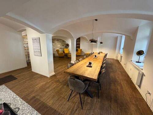 Tafel Gemeinschaftsraum - 