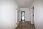 Flur - Etagenwohnung mit 120,00 m&sup2; in Hürth zur Miete