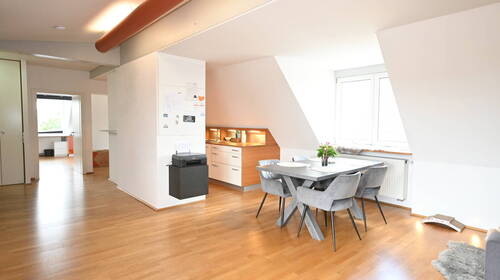 Essbereich zur Küche - 3 Zimmer Etagenwohnung in Neumarkt in der Oberpfalz