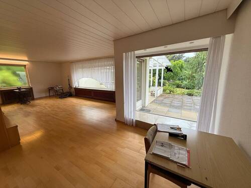 Wohnzimmer - 4 Zimmer Einfamilienhaus zum Kaufen in Dortmund