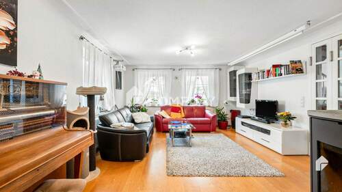 EG Wohnzimmer 1 - Großzügiges, modernes MFH mit Garten! Ideal als Mehrgenerationenhaus und zum Wohnen + Arbeiten