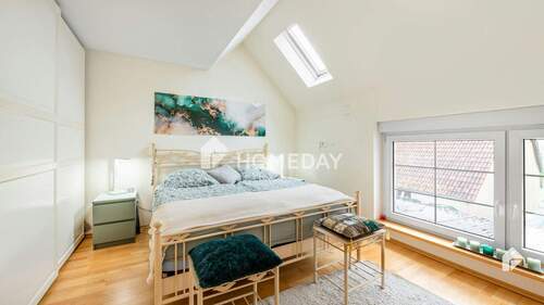 1. OG Elternschlafzimmer 1 - 