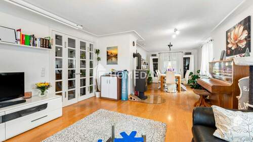 EG Wohnzimmer 2 - Mehrfamilienhaus, Wohnhaus mit 299,00 m² in Engstingen zum Kaufen