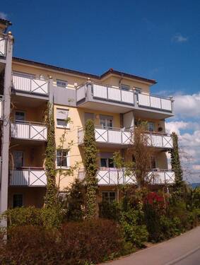 Außenansicht - Sonnige 3-Zimmerwohnung! - 707,00&nbsp;EUR Kaltmiete, ca.&nbsp; 75,00&nbsp;m&sup2;&nbsp;Wohnfl&auml;che