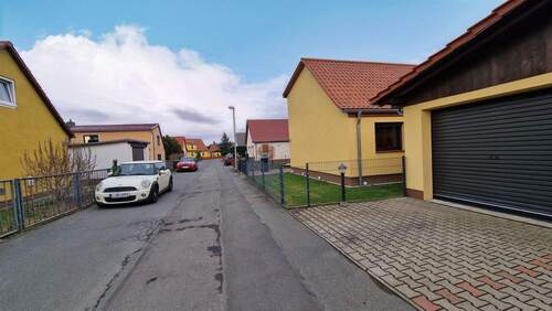 Straßenansicht - Einfamilienhaus mit 120,10 m² in Zwenkau zum Kaufen