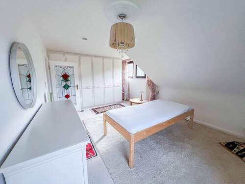 Schlafzimmer DG - 