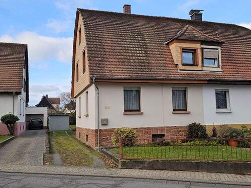 Doppelhaushälfte mit Garage.jpg - 5 Zimmer Doppelhaushälfte zum Kaufen in Michelstadt