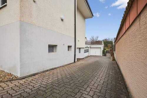 Tiefgarageneinfahrt - 