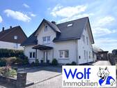 Strassenansicht - Saniertes Zweifamilienhaus mit großem Grundstück in Bünde Hüffen