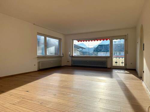 ..mit Balkonzugang - 2 Zimmer Etagenwohnung in Oberau