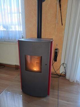 Pelletofen im Wohnzimmer - Doppelhaushälfte mit 130,70 m&sup2; in Utzenfeld zum Kaufen