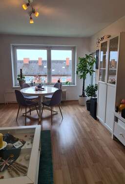 Essbereich mit Zugang zum Balkon - Etagenwohnung mit 67,00 m&sup2; in Kiel zum Kaufen