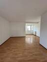 Wohnzimmer Ansicht 2 - 2 Zimmer Etagenwohnung in Bitterfeld-Wolfen