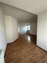 Wohnzimmer Ansicht 3 - Etagenwohnung mit 69,30 m&sup2; in Bitterfeld-Wolfen zur Miete