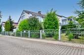Straßenansicht - Doppelhaushälfte mit 169,00 m² in Erfurt zum Kaufen