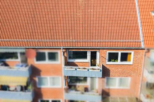 Mehr Sonne geht nicht - Sofort bezugsfrei: 2,5-Zimmer mit Balkon und Potenzial