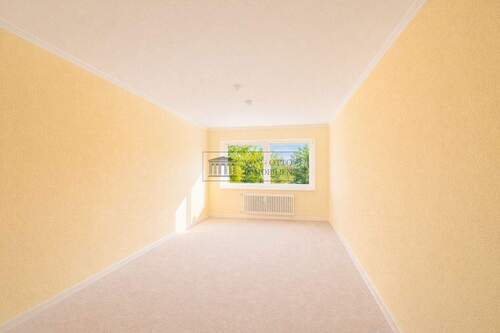 Ruhiges Schlafzimmer - 2 Zimmer Etagenwohnung in Hamburg