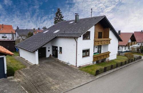 Bild 1 - Ideal für die große Familie! - 450.000,00 EUR Kaufpreis, ca.  251,00 m² Wohnfläche