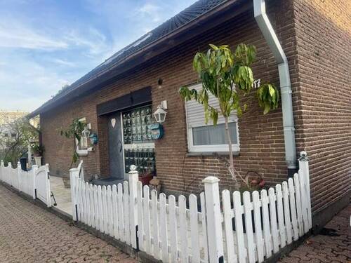 Außenansicht Datteln - Freistehendes Zweifamilienhaus mit Wintergarten, Sauna, Garage und Balkon in guter Wohnlage.