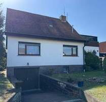 Klassisches Familienhaus: Raumwunder mit großem Garten und 2 Garagen - Eilenburg