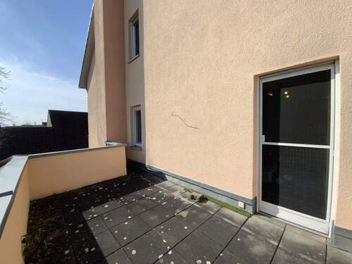 Terrasse mit Ostausrichtung - Etagenwohnung mit 73,00 m&sup2; in Schwandorf zum Kaufen